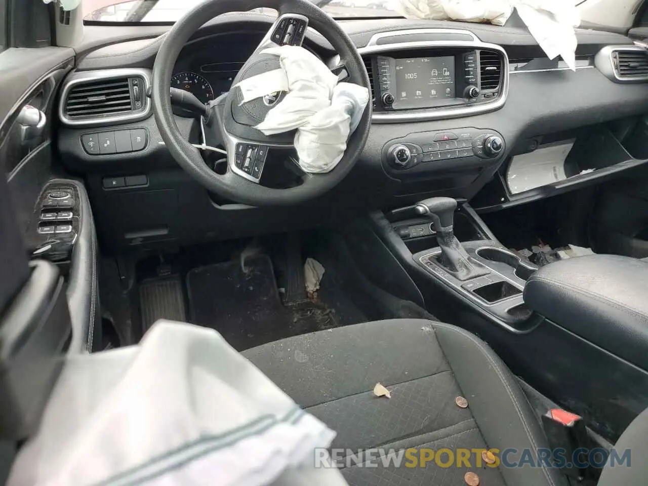 8 fotografías del automóvil dañado 5XYPG4A37LG670167 KIA SORENTO 2020