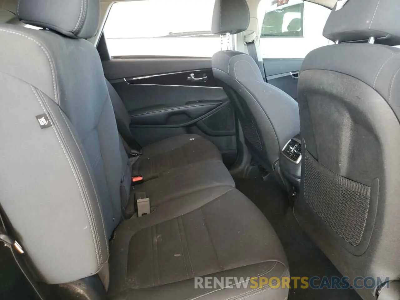 11 fotografías del automóvil dañado 5XYPG4A38LG644550 KIA SORENTO 2020