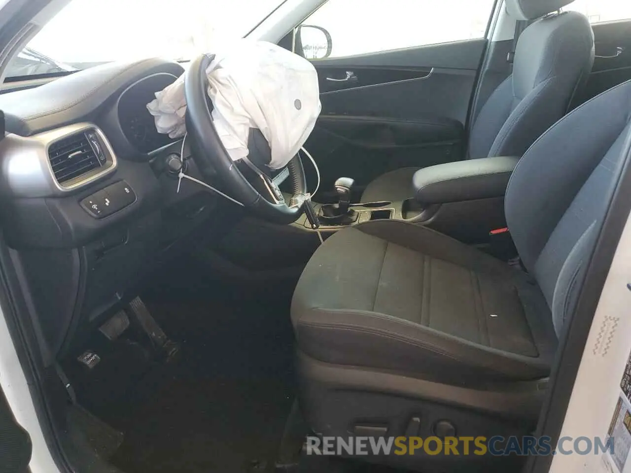 7 fotografías del automóvil dañado 5XYPG4A38LG644550 KIA SORENTO 2020