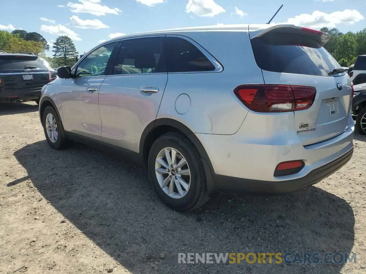 2 fotografías del automóvil dañado 5XYPG4A38LG687673 KIA SORENTO 2020