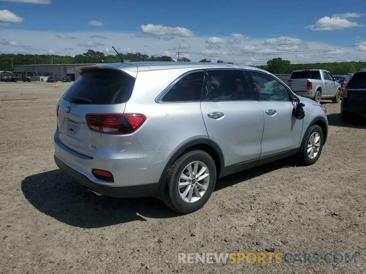 3 fotografías del automóvil dañado 5XYPG4A38LG687673 KIA SORENTO 2020