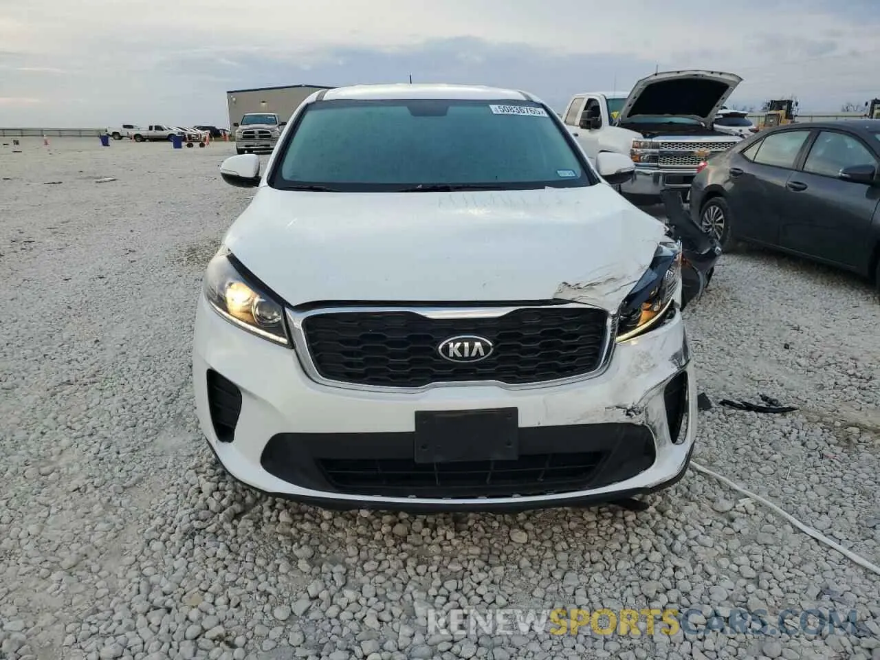 5 fotografías del automóvil dañado 5XYPG4A39LG644010 KIA SORENTO 2020