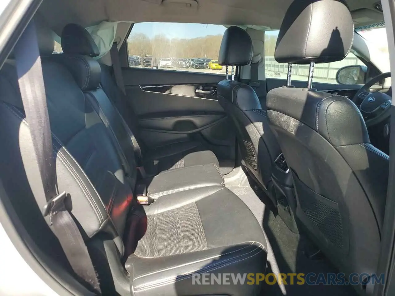 12 fotografías del automóvil dañado 5XYPG4A3XLG630956 KIA SORENTO 2020