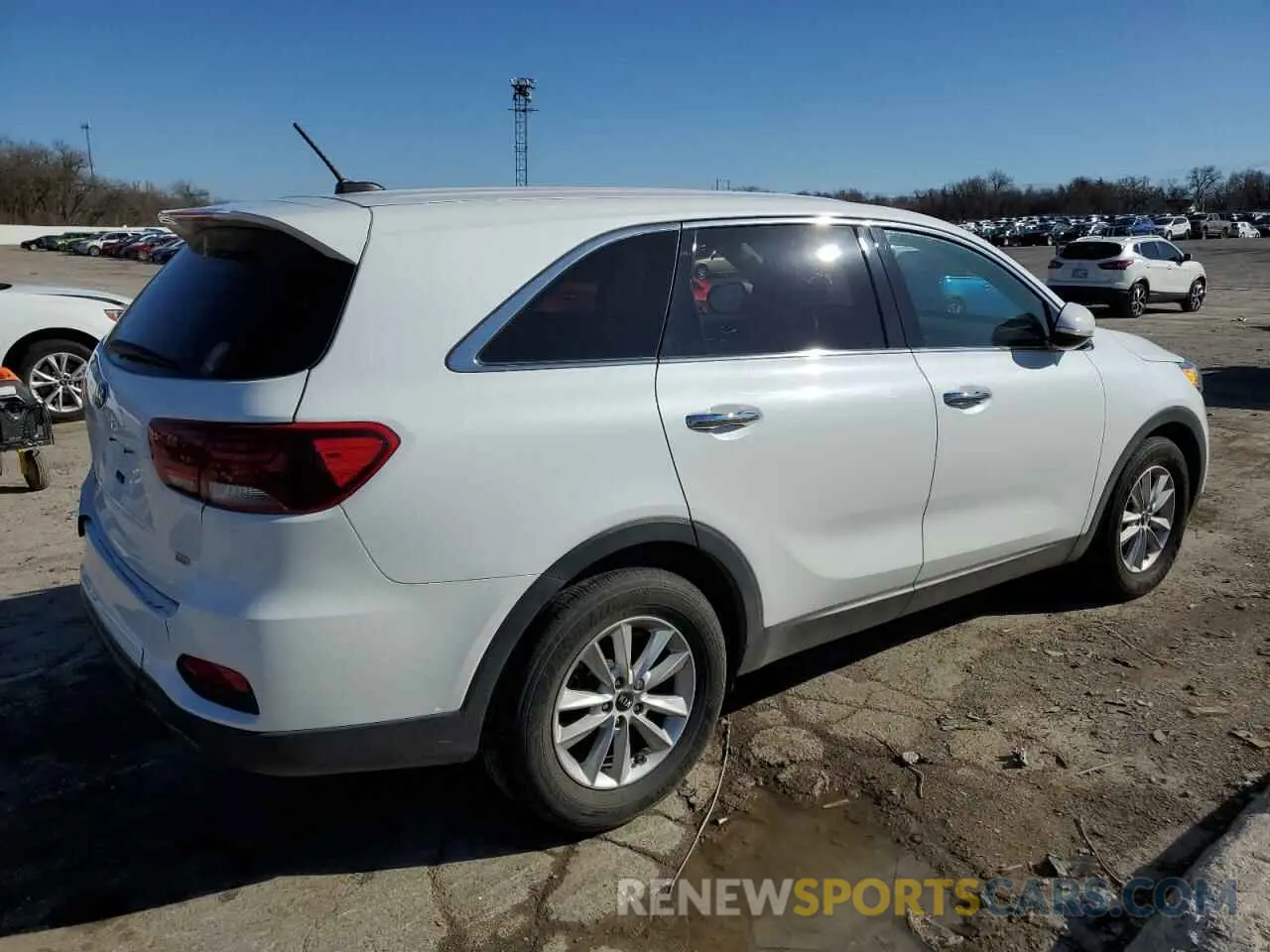 3 fotografías del automóvil dañado 5XYPG4A3XLG651712 KIA SORENTO 2020
