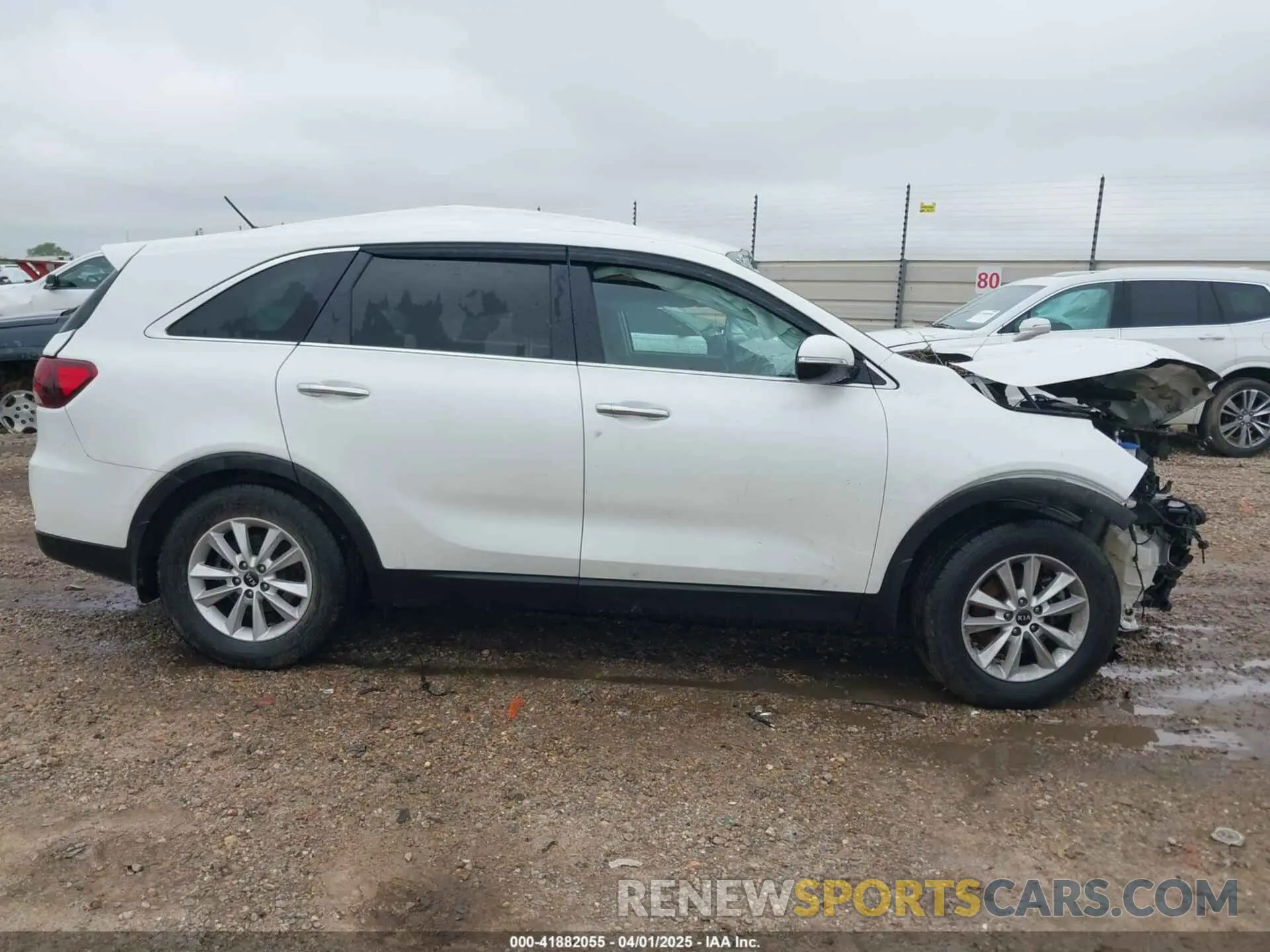12 fotografías del automóvil dañado 5XYPG4A3XLG654612 KIA SORENTO 2020