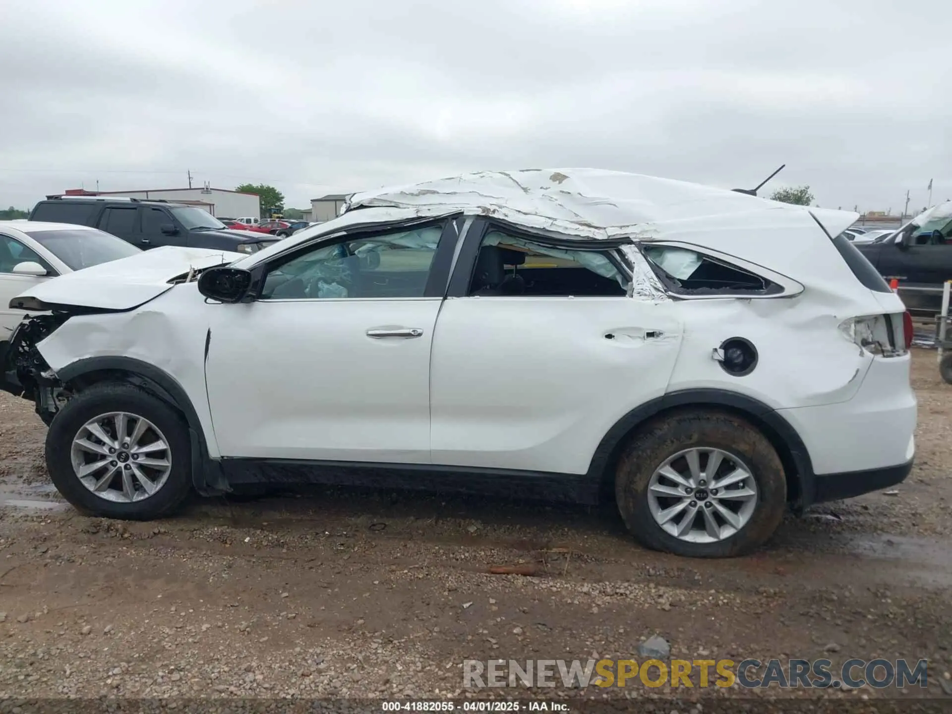 13 fotografías del automóvil dañado 5XYPG4A3XLG654612 KIA SORENTO 2020