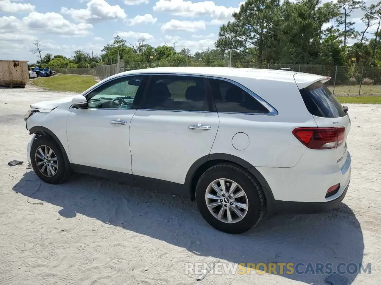 2 fotografías del automóvil dañado 5XYPG4A3XLG657641 KIA SORENTO 2020