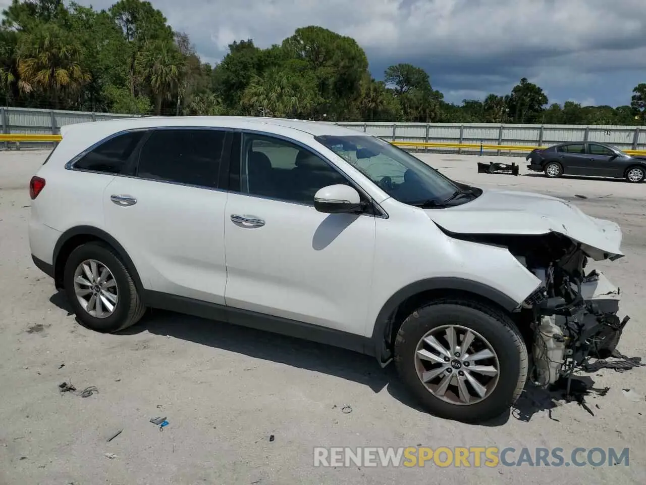 4 fotografías del automóvil dañado 5XYPG4A3XLG657641 KIA SORENTO 2020