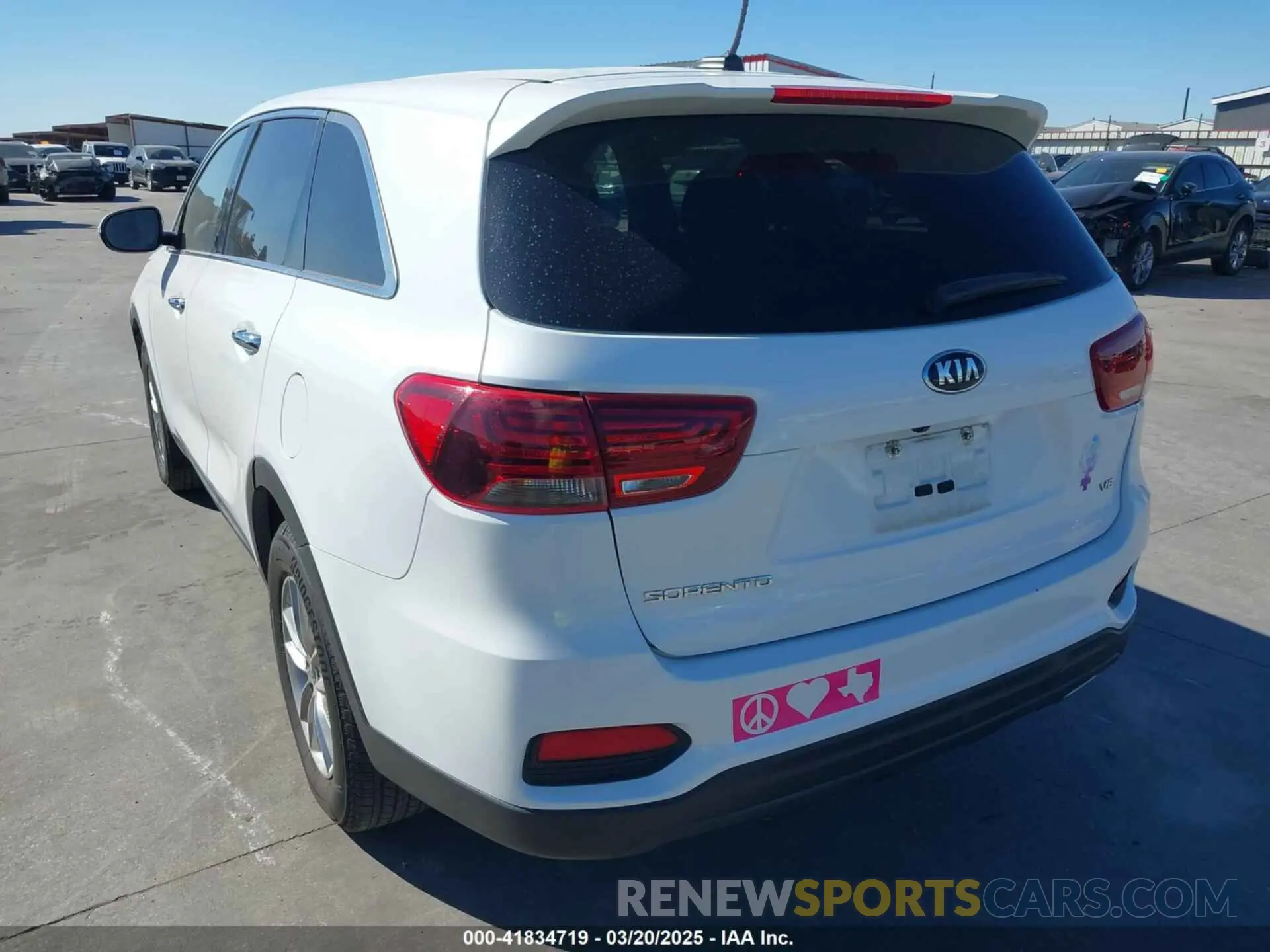 3 fotografías del automóvil dañado 5XYPG4A51LG622181 KIA SORENTO 2020