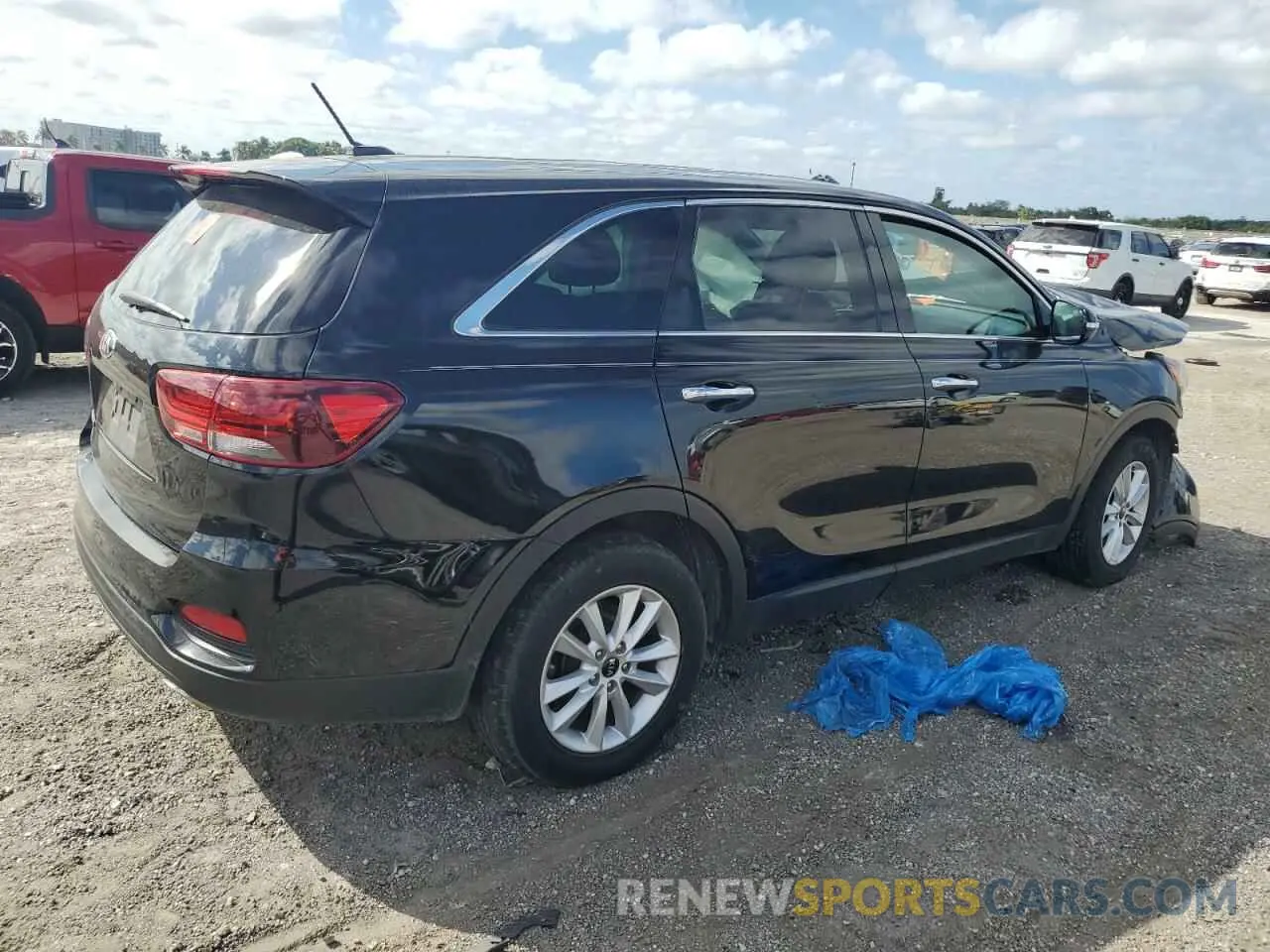 3 fotografías del automóvil dañado 5XYPG4A51LG624089 KIA SORENTO 2020
