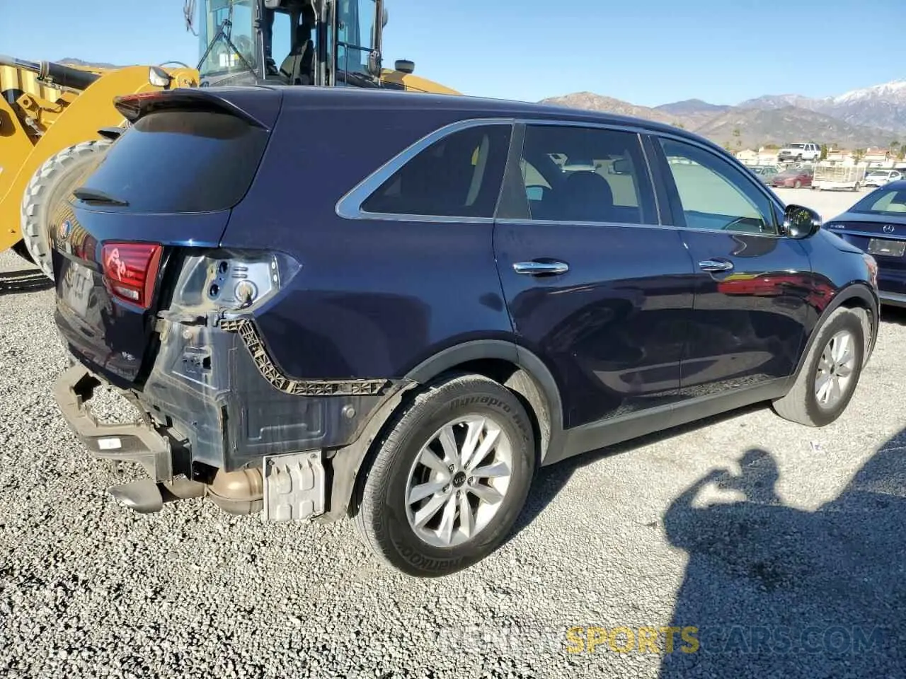 3 fotografías del automóvil dañado 5XYPG4A52LG618186 KIA SORENTO 2020