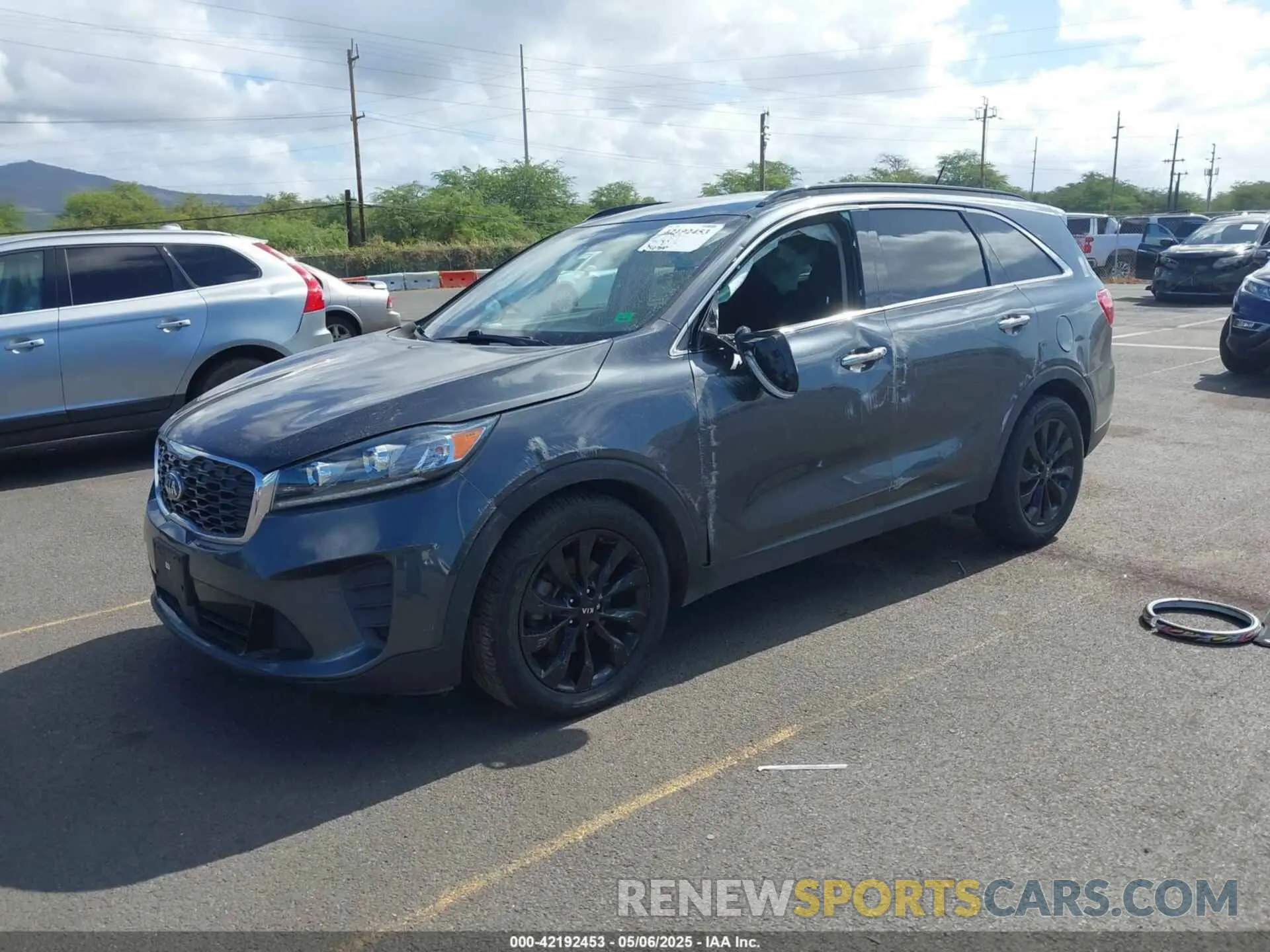 2 fotografías del automóvil dañado 5XYPG4A54LG703207 KIA SORENTO 2020