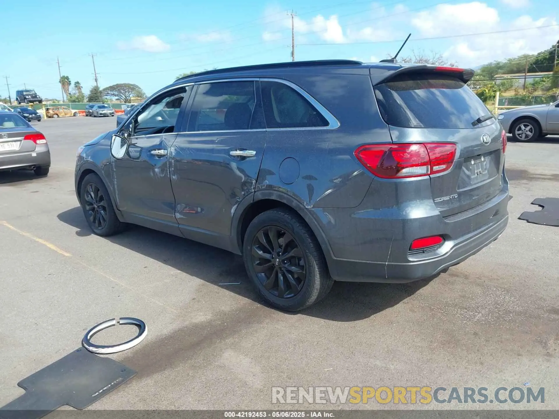 3 fotografías del automóvil dañado 5XYPG4A54LG703207 KIA SORENTO 2020