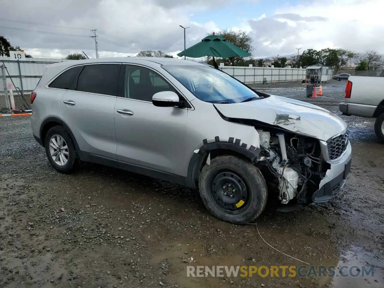 4 fotografías del automóvil dañado 5XYPG4A55LG631868 KIA SORENTO 2020