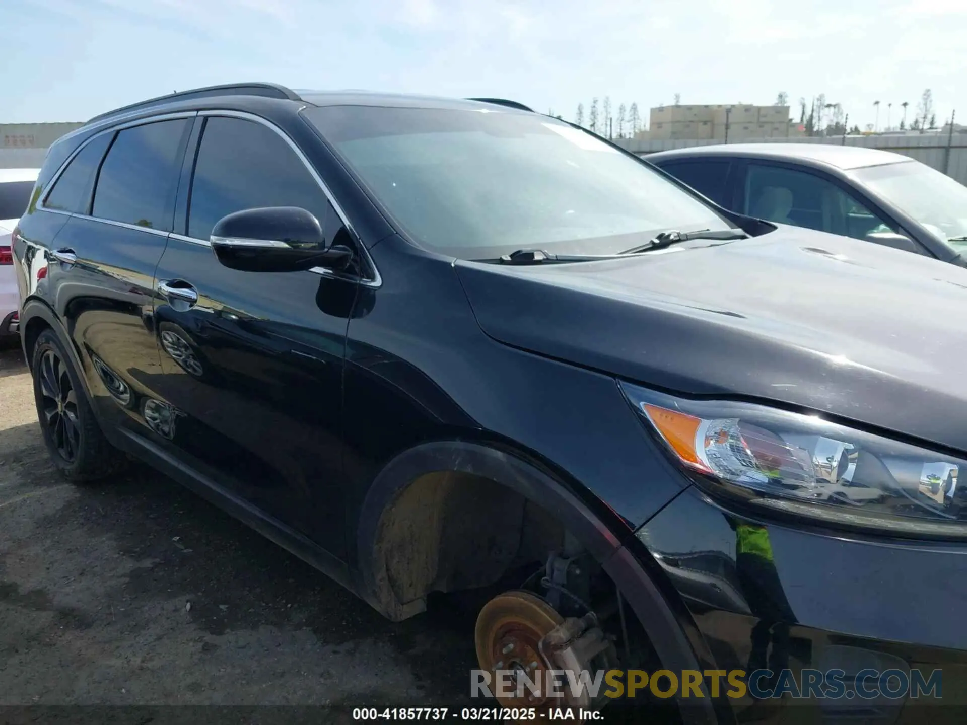 12 fotografías del automóvil dañado 5XYPG4A55LG695893 KIA SORENTO 2020