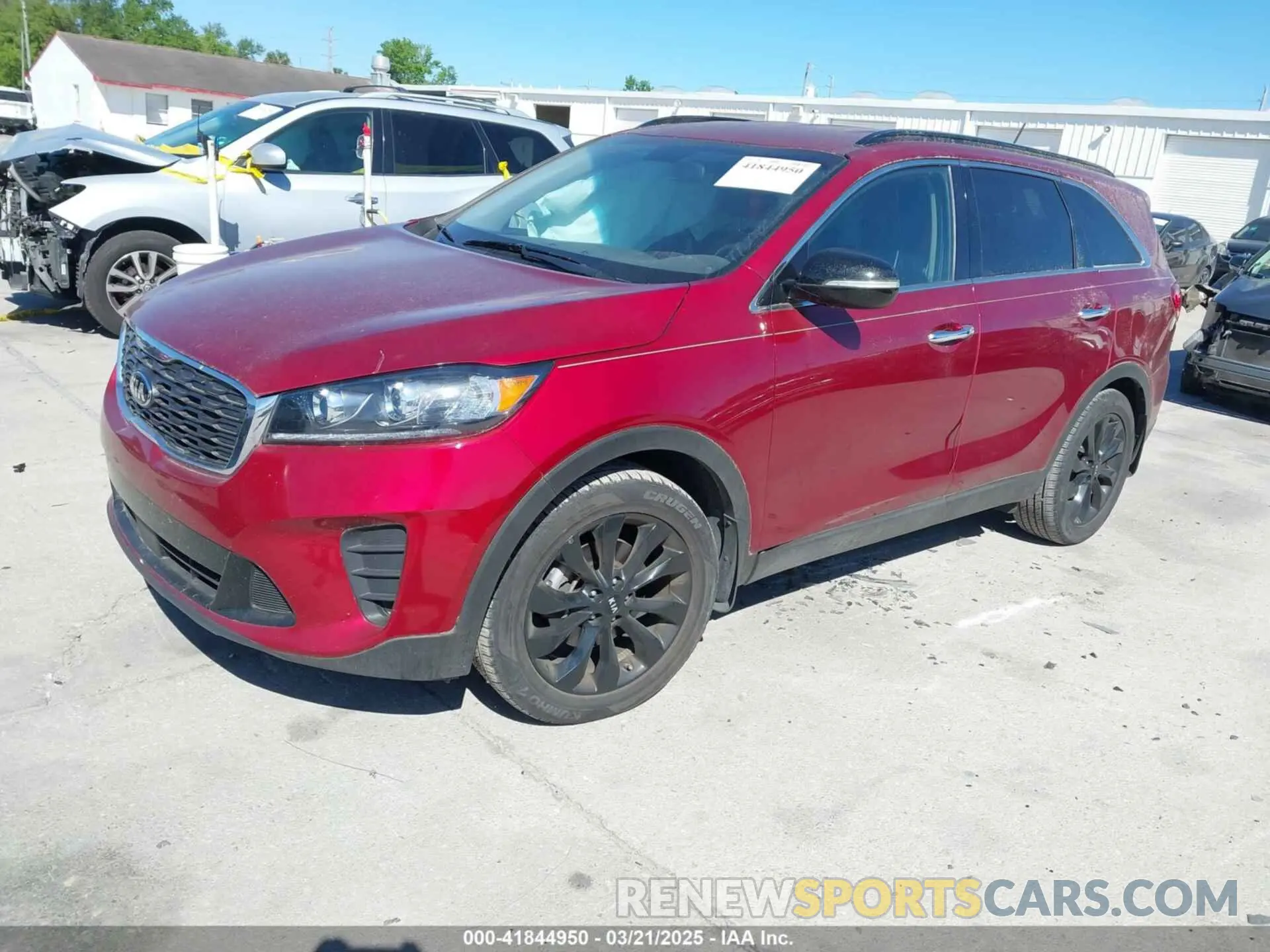 2 fotografías del automóvil dañado 5XYPG4A58LG710791 KIA SORENTO 2020