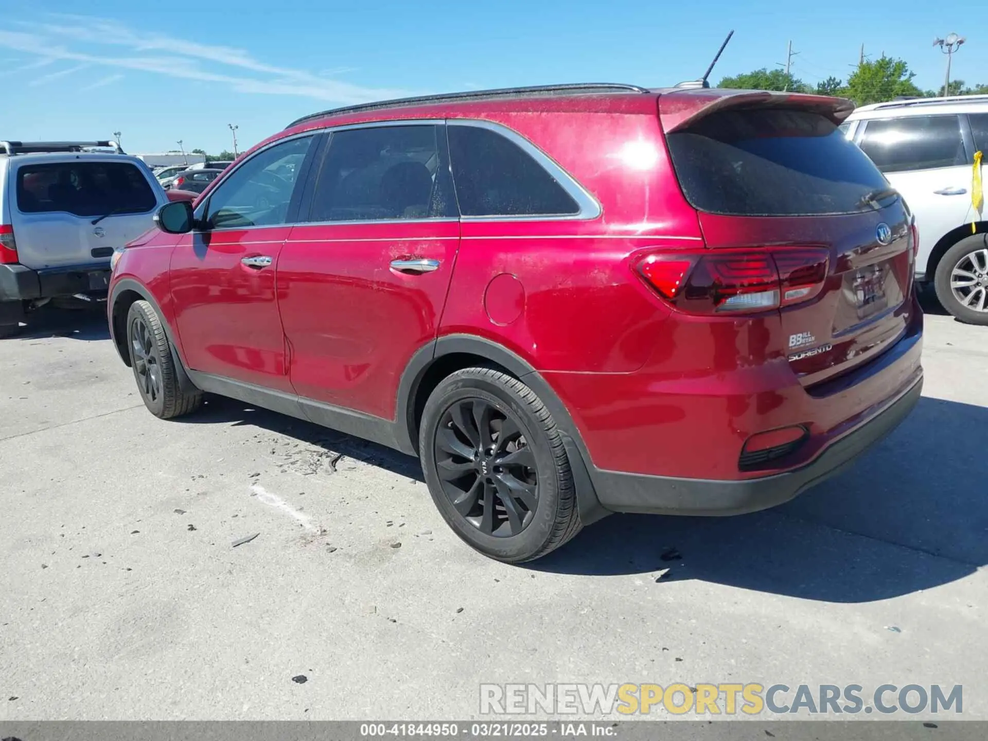 3 fotografías del automóvil dañado 5XYPG4A58LG710791 KIA SORENTO 2020