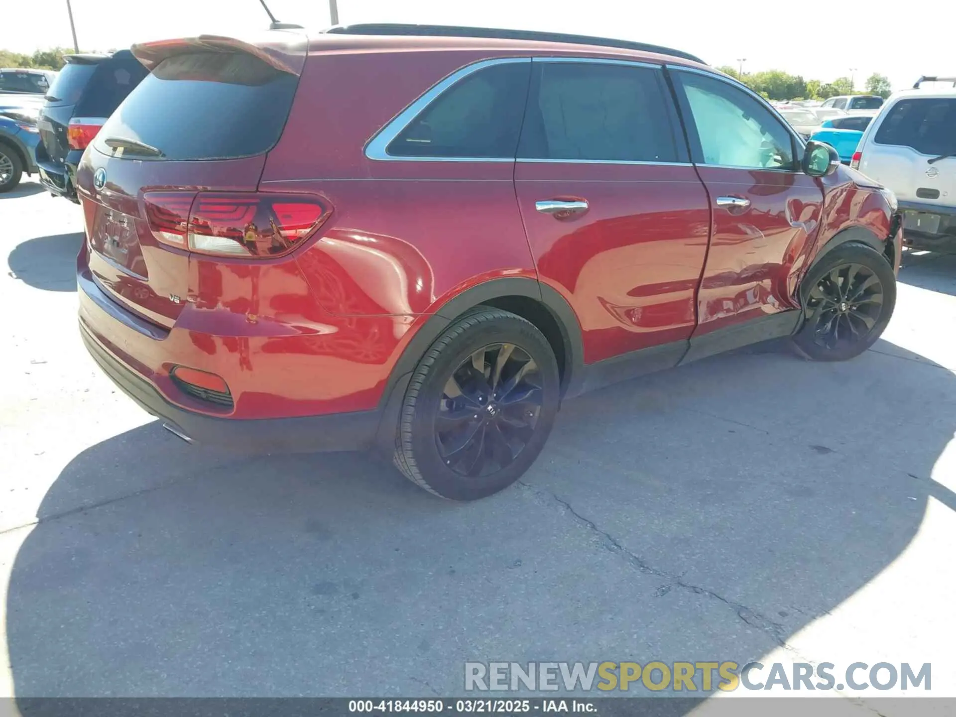 4 fotografías del automóvil dañado 5XYPG4A58LG710791 KIA SORENTO 2020