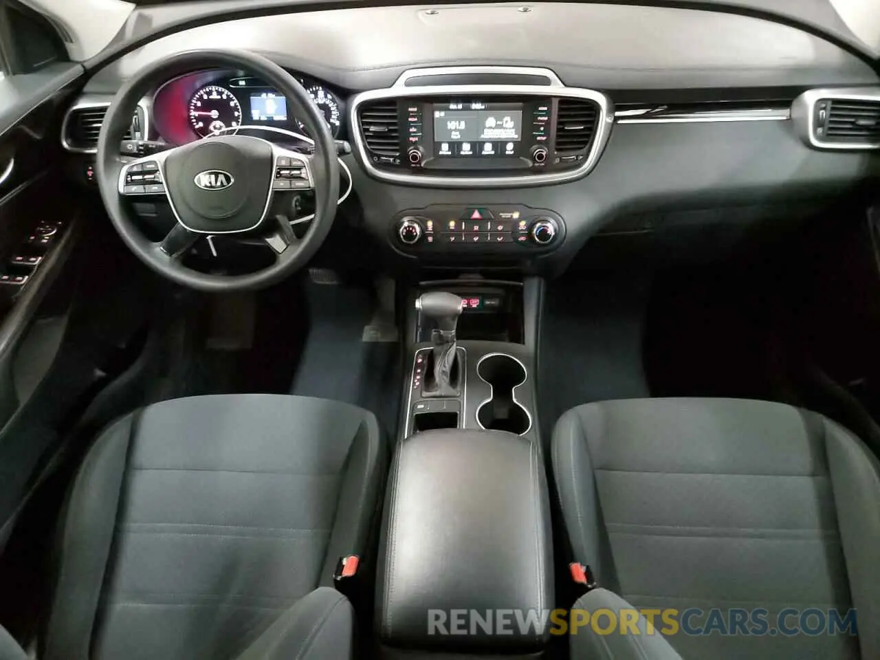 8 fotografías del automóvil dañado 5XYPG4A5XLG613172 KIA SORENTO 2020