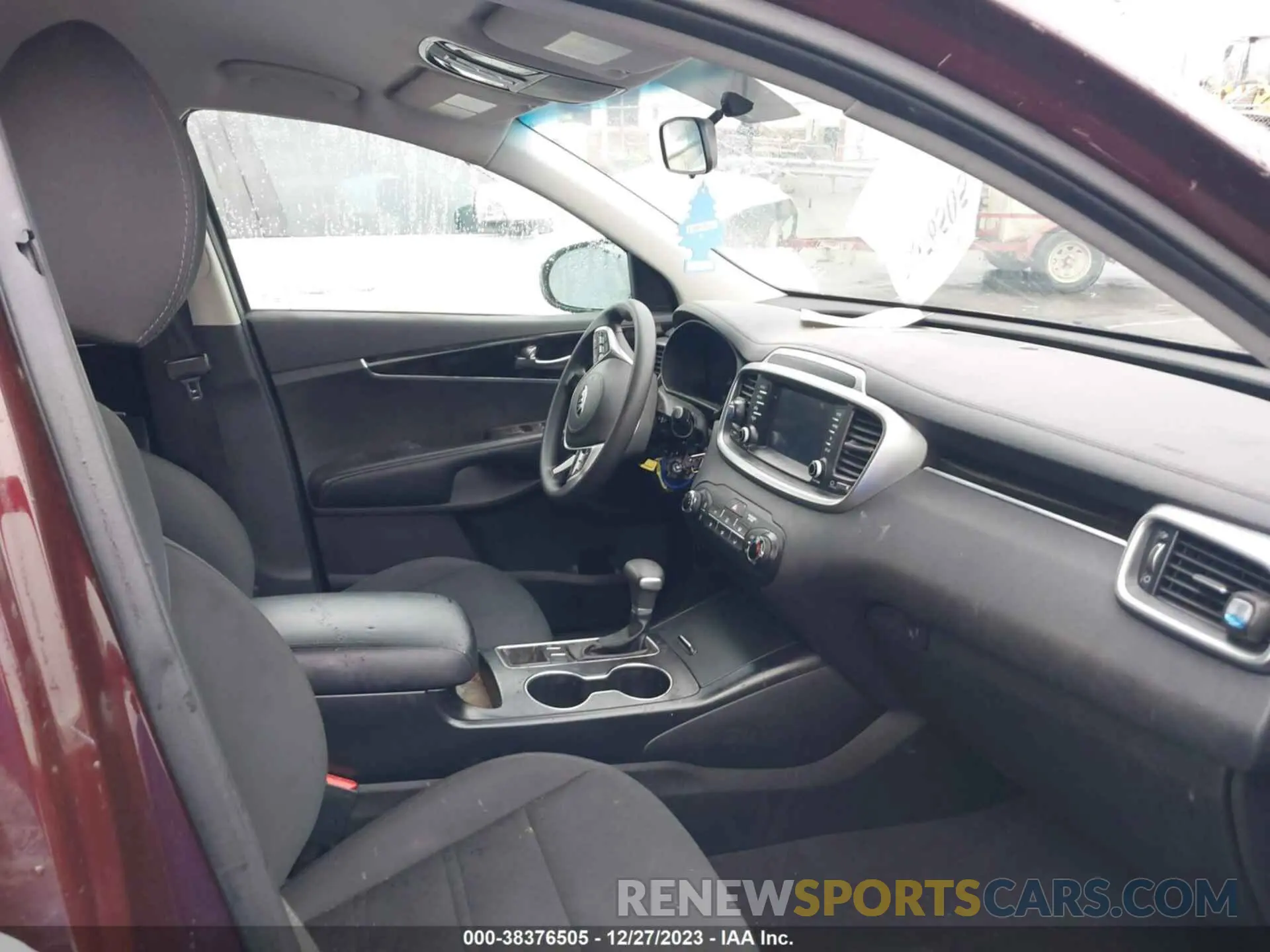 5 fotografías del automóvil dañado 5XYPG4A5XLG615276 KIA SORENTO 2020