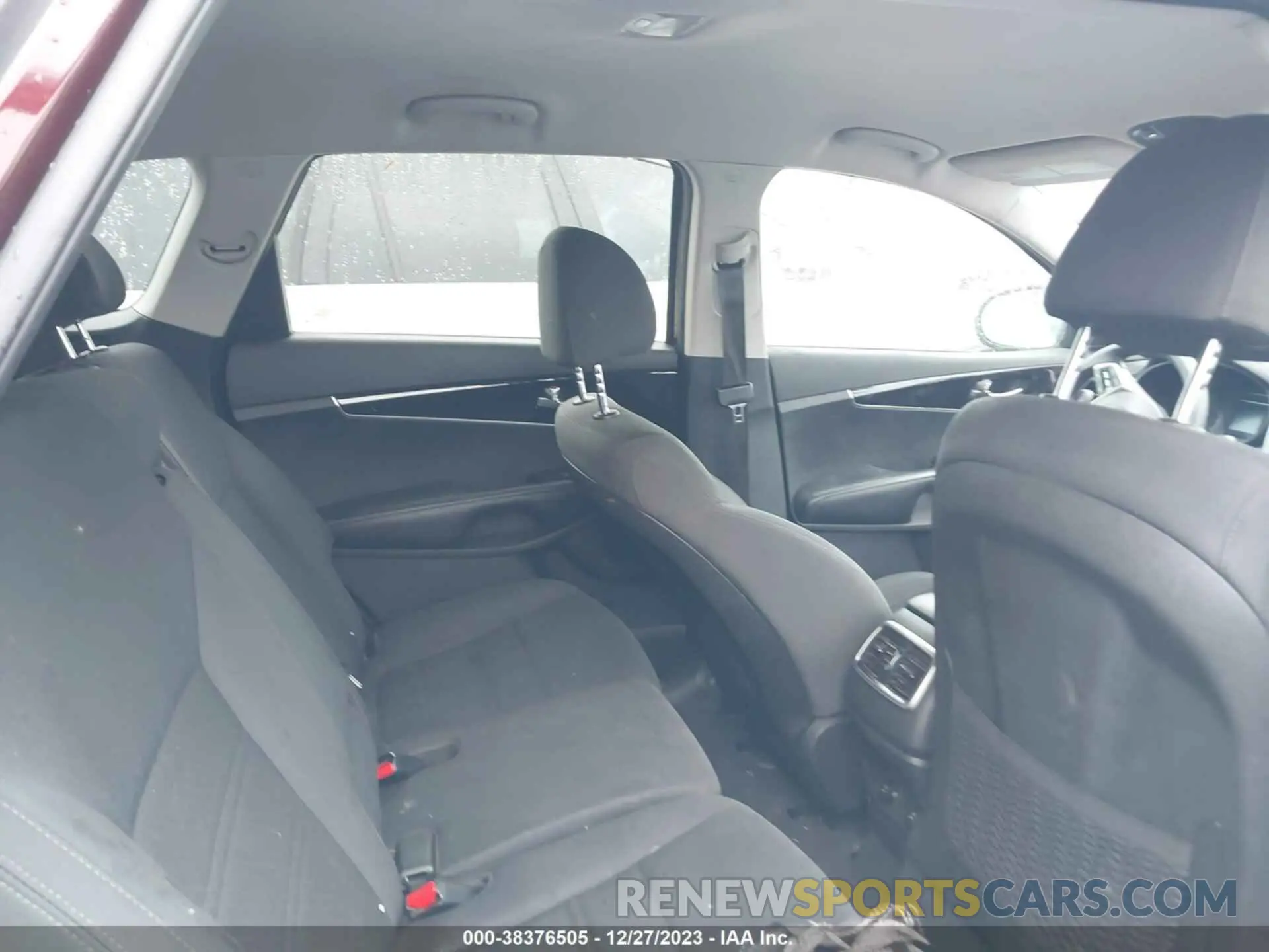 8 fotografías del automóvil dañado 5XYPG4A5XLG615276 KIA SORENTO 2020