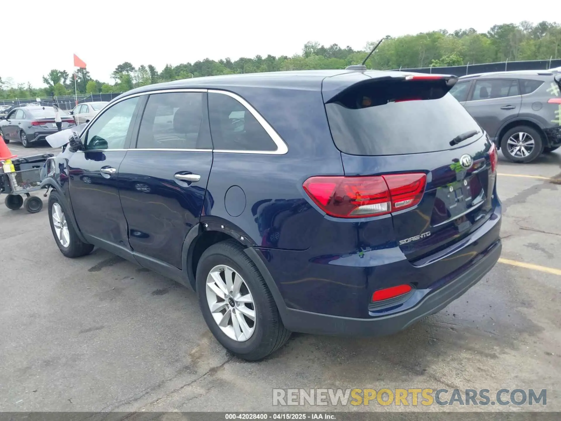 3 fotografías del automóvil dañado 5XYPG4A5XLG626844 KIA SORENTO 2020