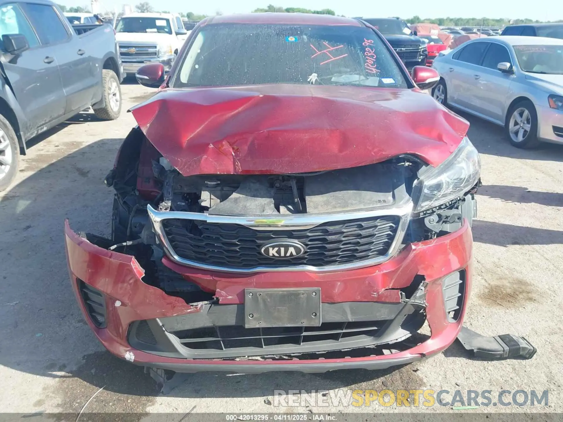 6 fotografías del automóvil dañado 5XYPG4A5XLG628223 KIA SORENTO 2020