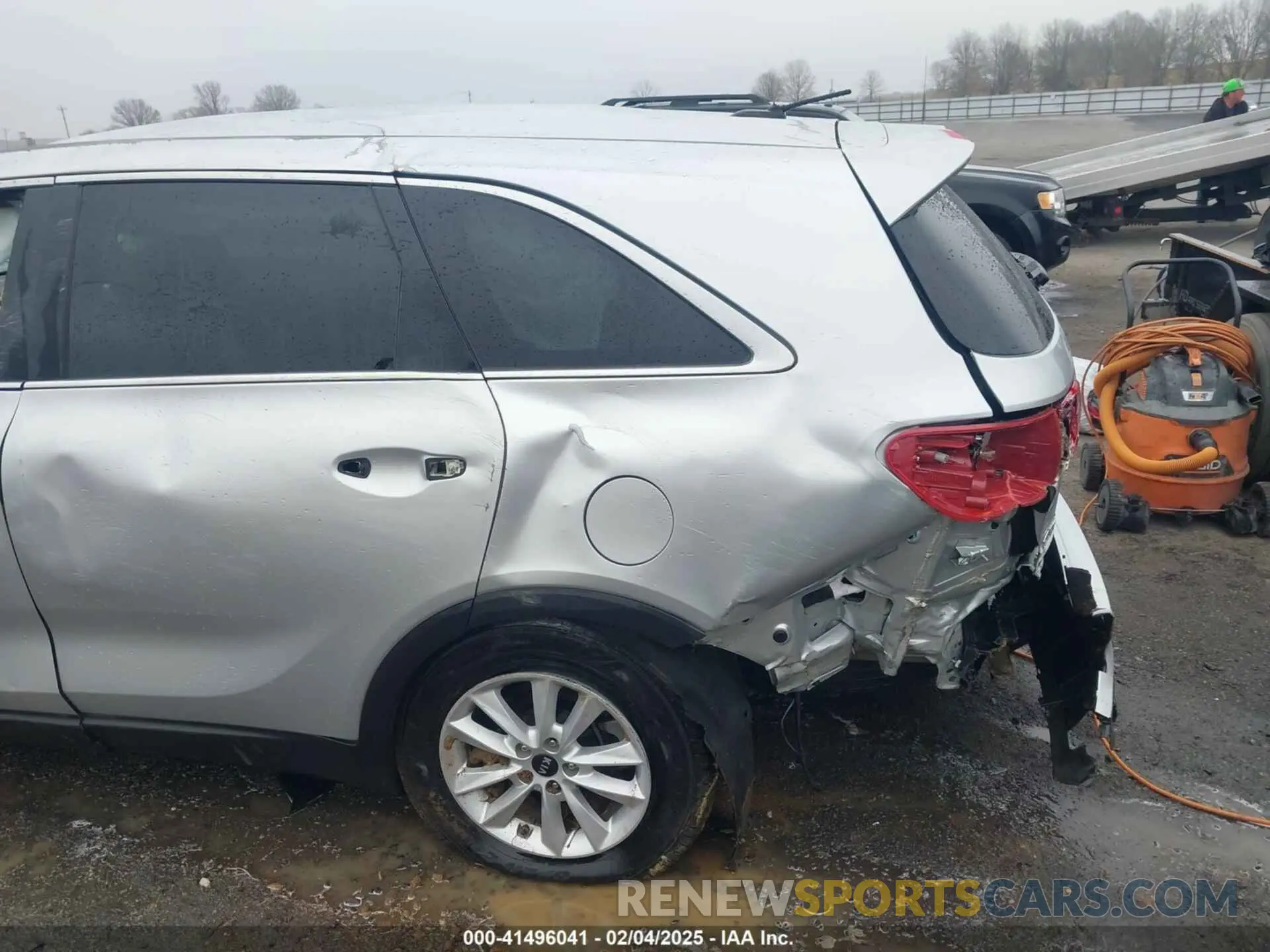 14 fotografías del automóvil dañado 5XYPG4A5XLG628545 KIA SORENTO 2020