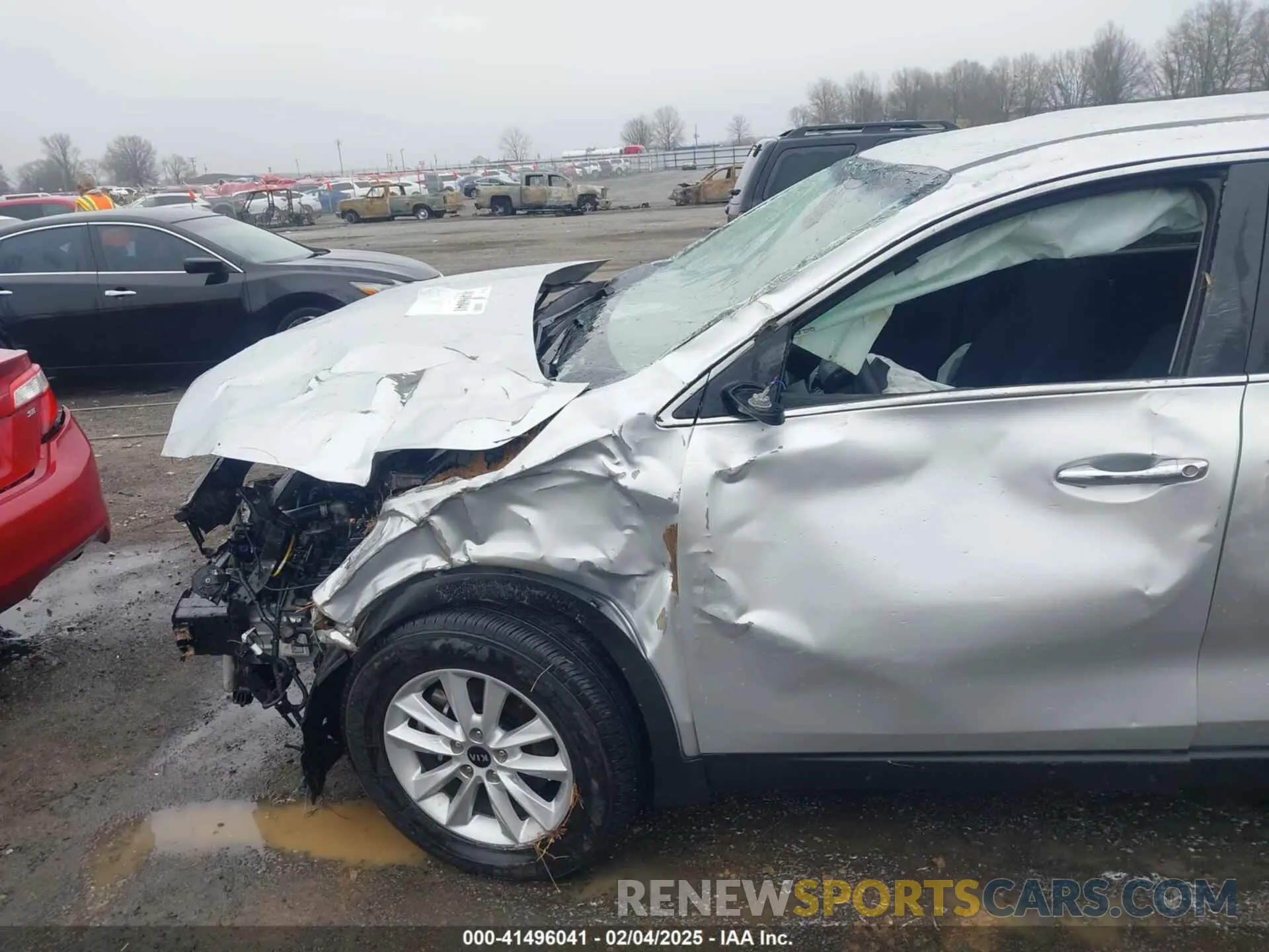 15 fotografías del automóvil dañado 5XYPG4A5XLG628545 KIA SORENTO 2020