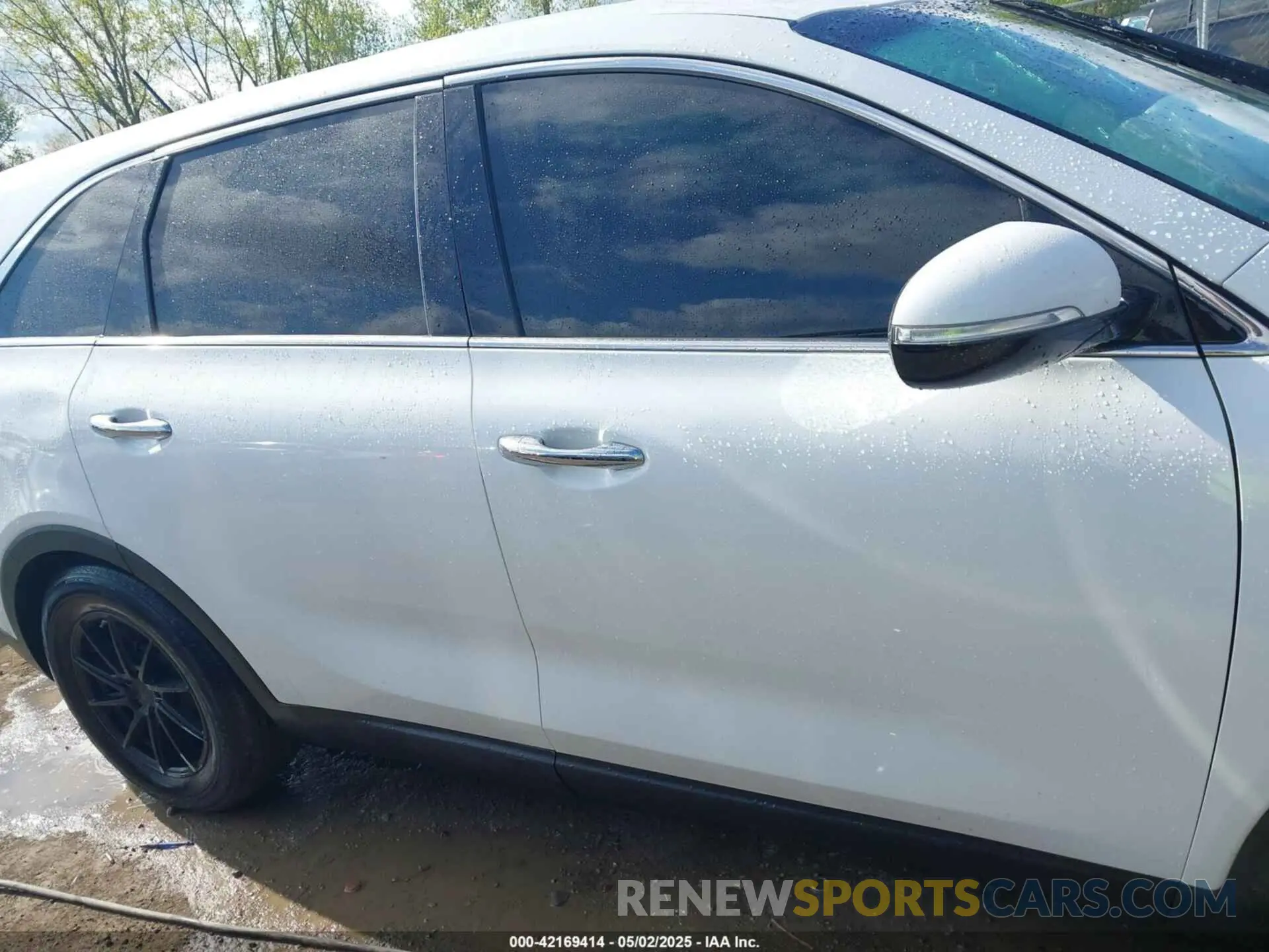 14 fotografías del automóvil dañado 5XYPG4A5XLG628626 KIA SORENTO 2020