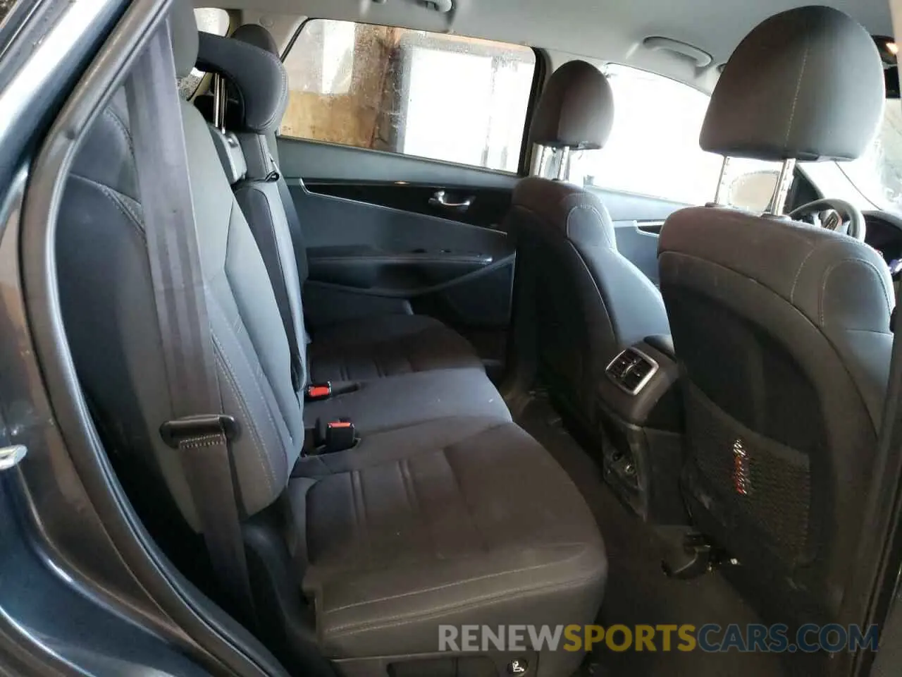 11 fotografías del automóvil dañado 5XYPGDA31LG663506 KIA SORENTO 2020