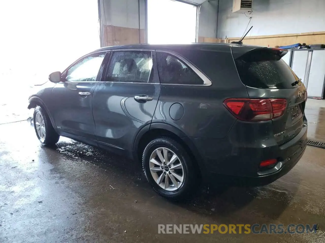 2 fotografías del automóvil dañado 5XYPGDA31LG663506 KIA SORENTO 2020