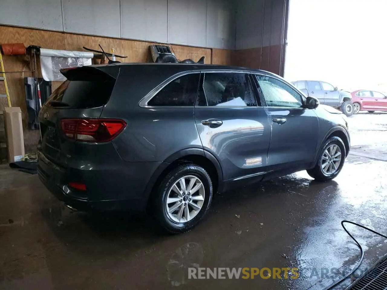 3 fotografías del automóvil dañado 5XYPGDA31LG663506 KIA SORENTO 2020