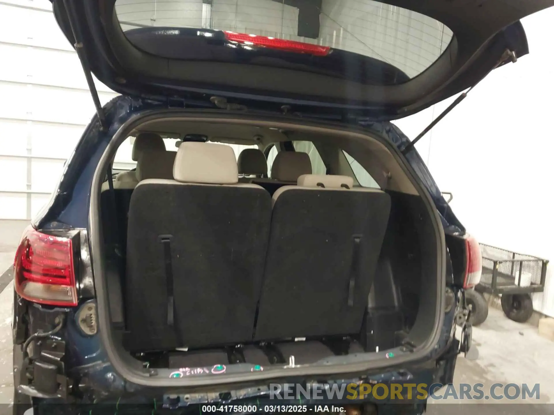 17 fotografías del automóvil dañado 5XYPGDA31LG677602 KIA SORENTO 2020