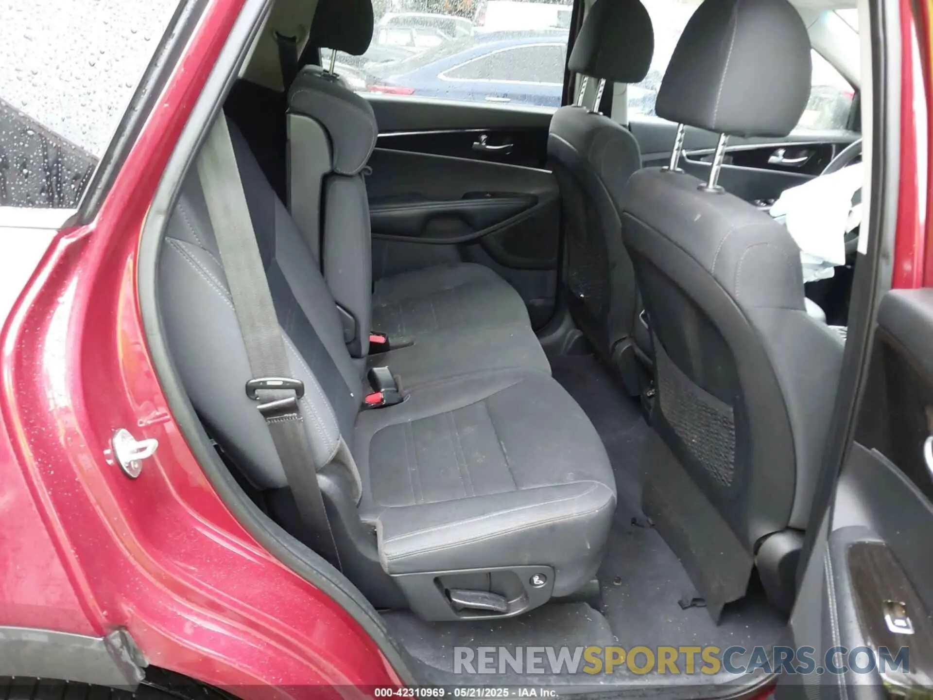 8 fotografías del automóvil dañado 5XYPGDA31LG702630 KIA SORENTO 2020