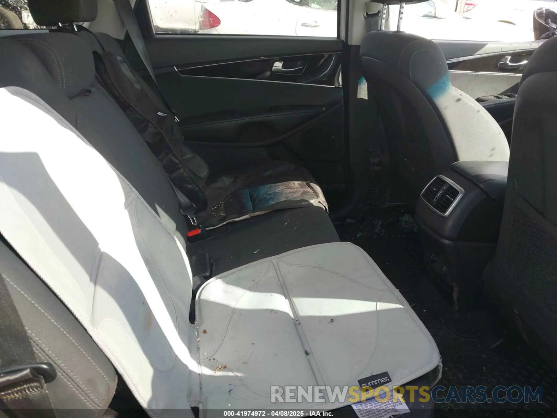8 fotografías del automóvil dañado 5XYPGDA34LG691655 KIA SORENTO 2020