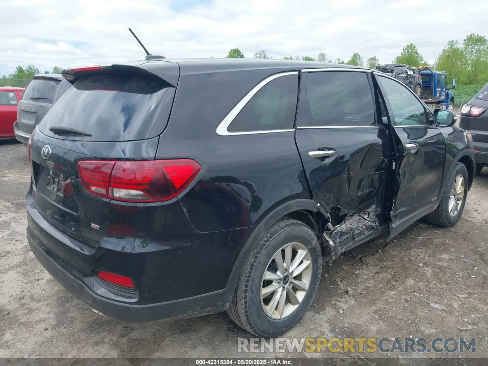 4 fotografías del automóvil dañado 5XYPGDA35LG693799 KIA SORENTO 2020