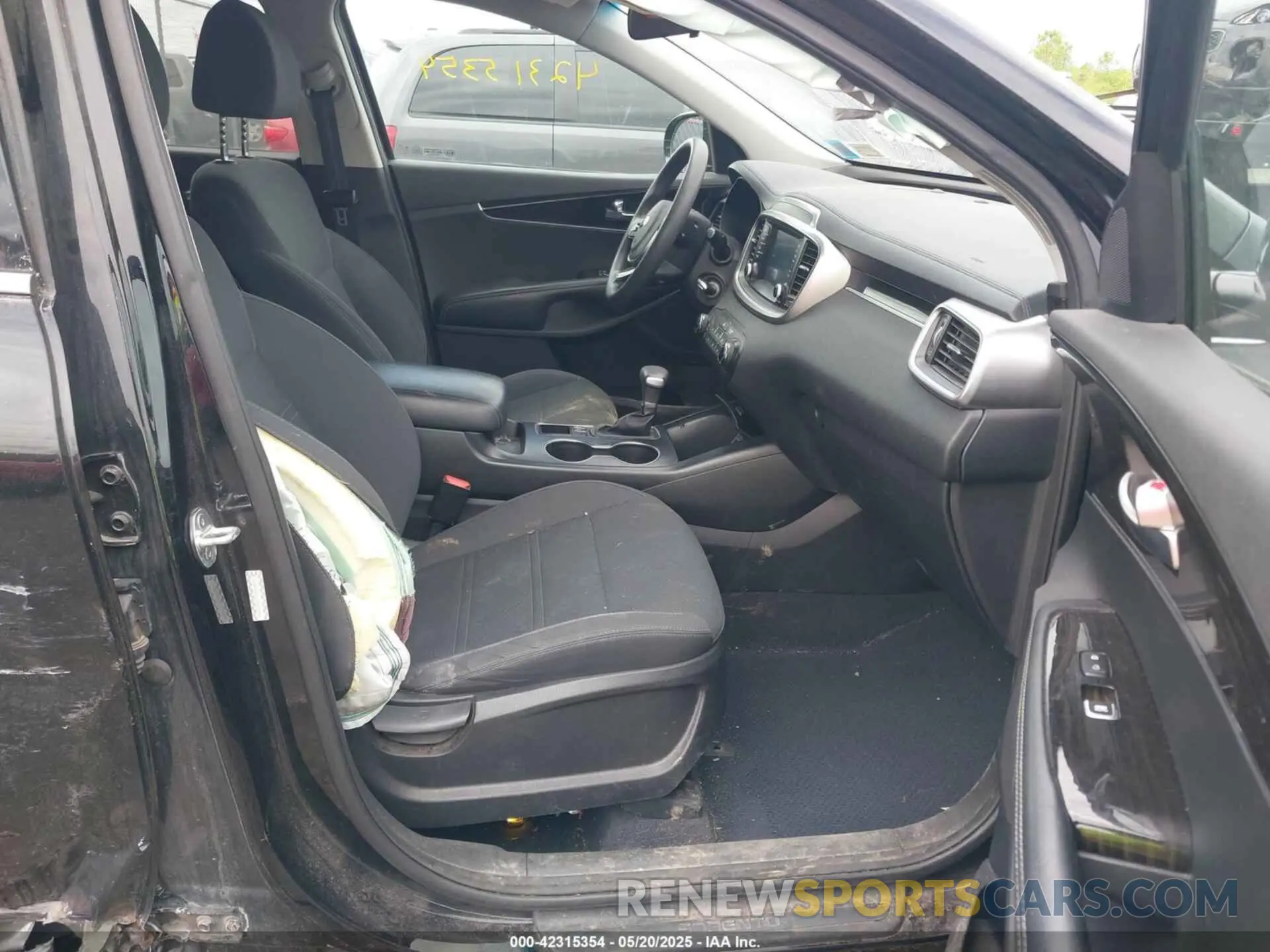 5 fotografías del automóvil dañado 5XYPGDA35LG693799 KIA SORENTO 2020