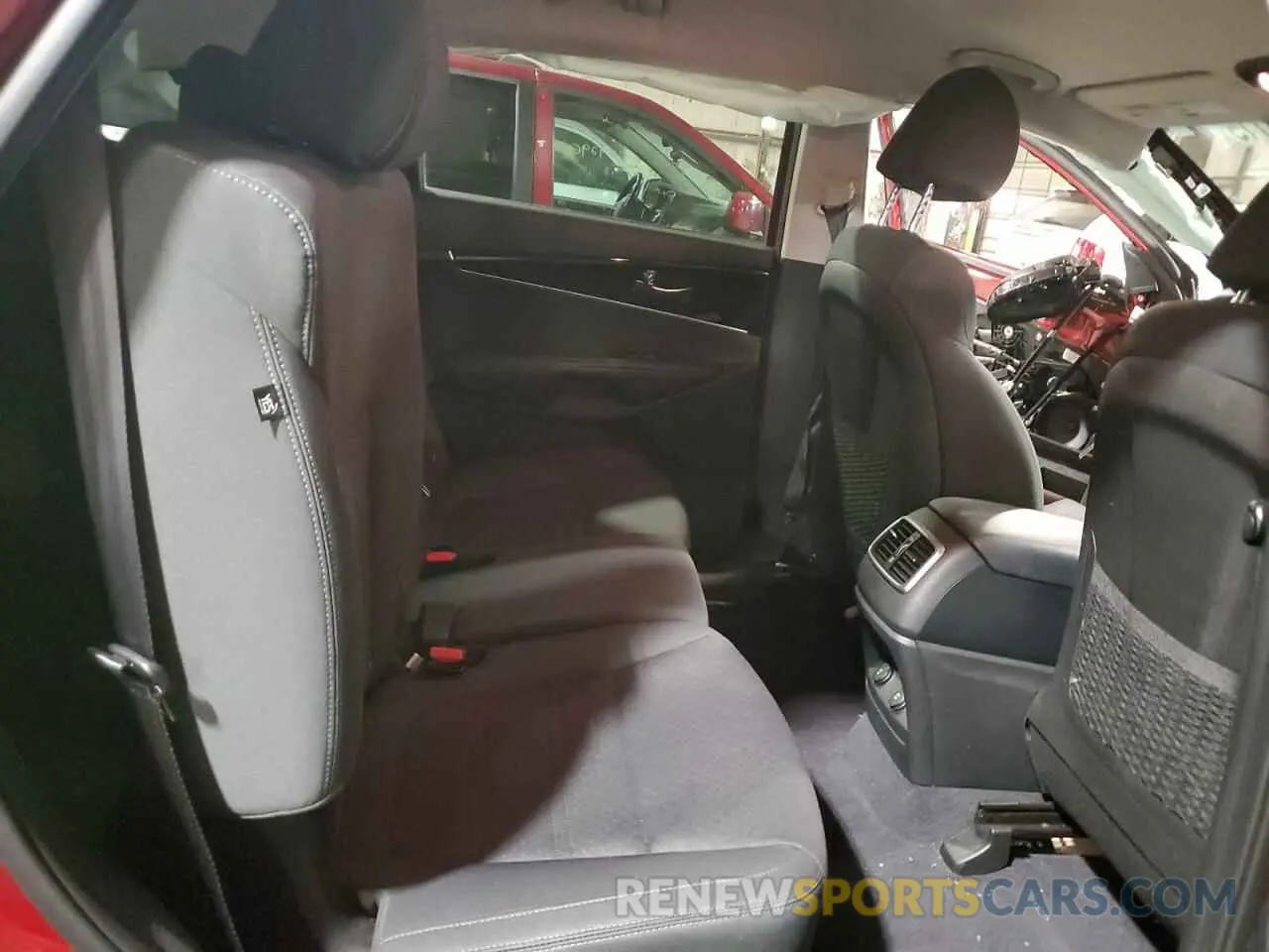 11 fotografías del automóvil dañado 5XYPGDA36LG650556 KIA SORENTO 2020
