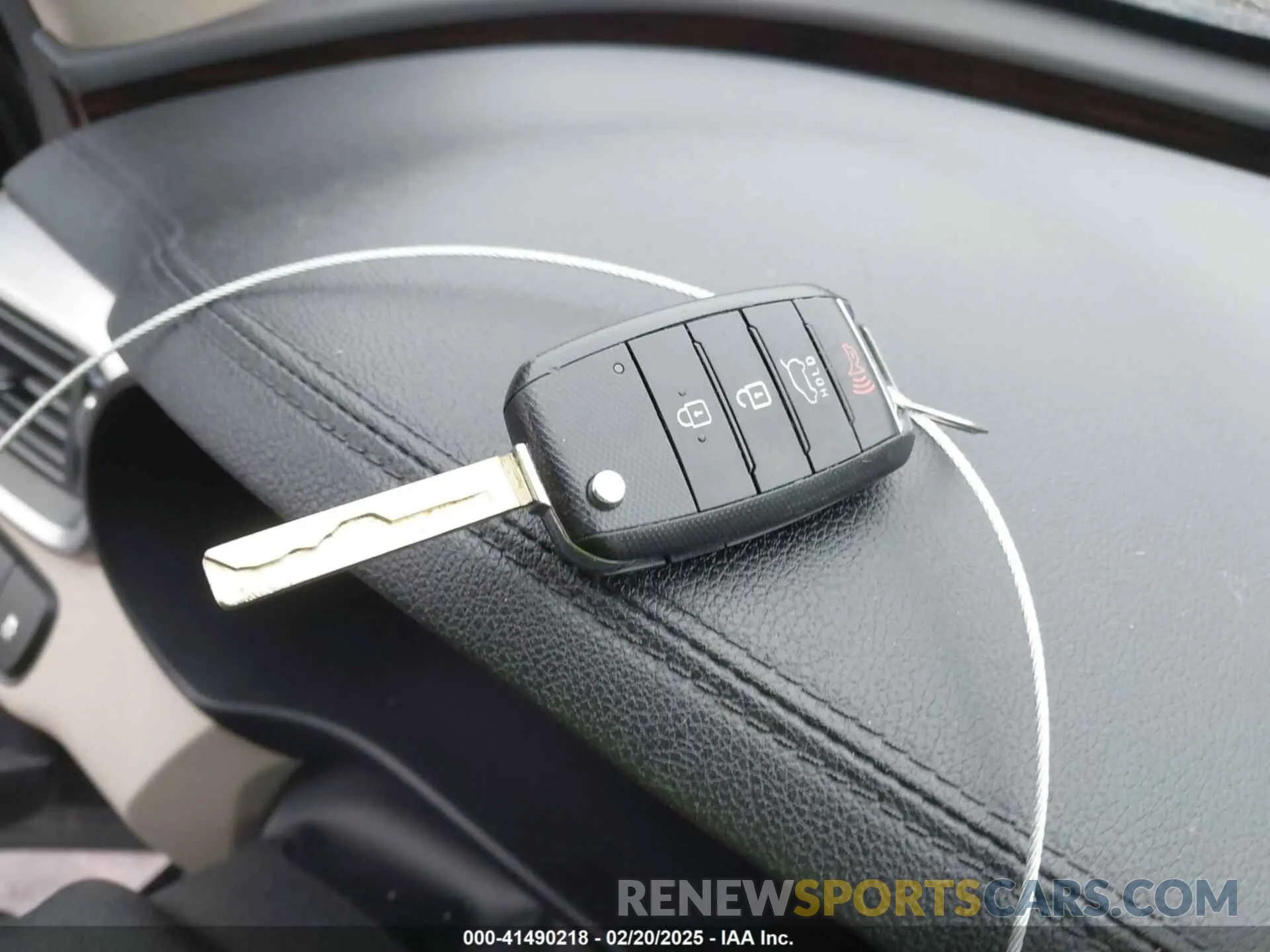 11 fotografías del automóvil dañado 5XYPGDA36LG655708 KIA SORENTO 2020