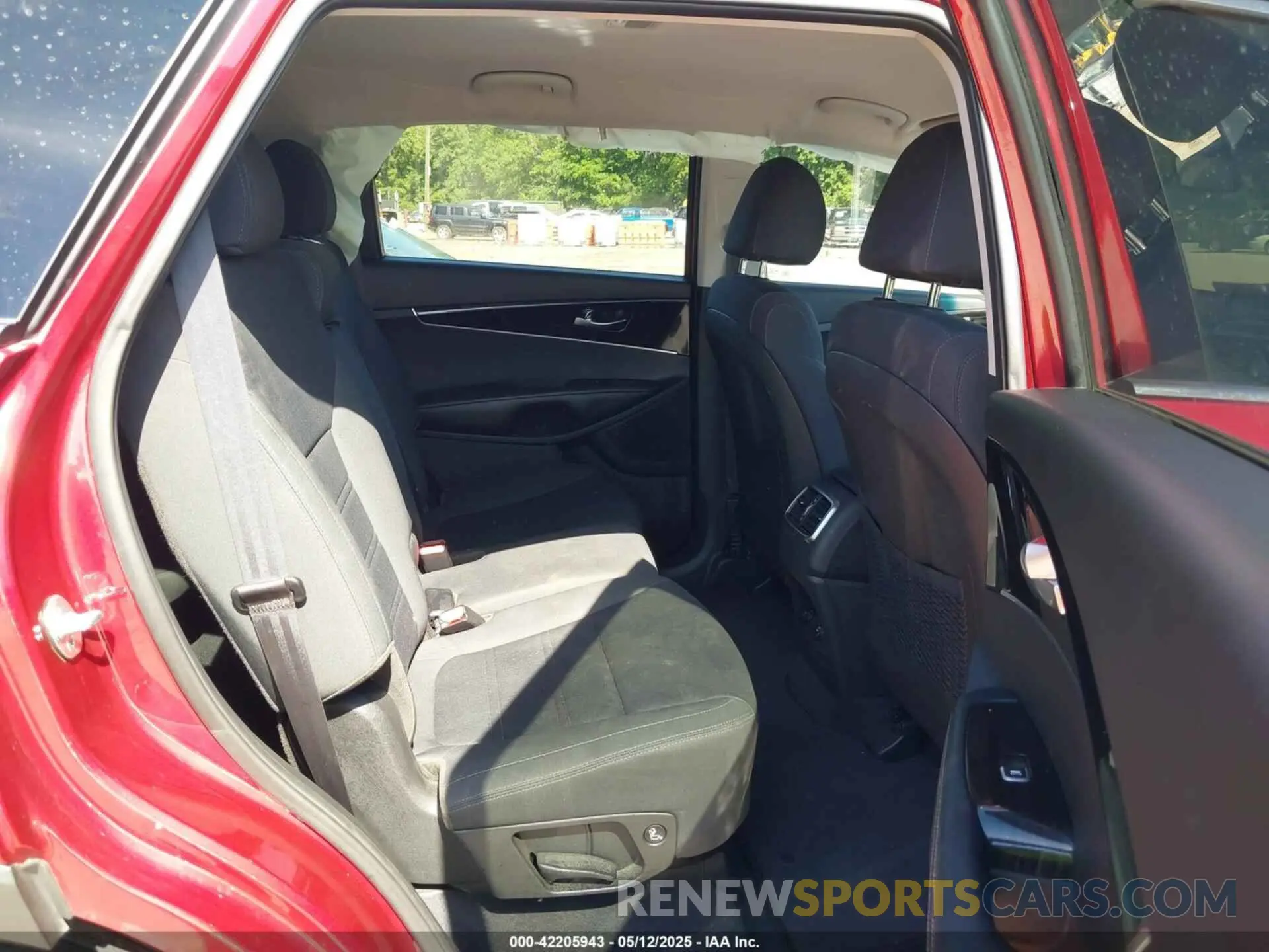 8 fotografías del automóvil dañado 5XYPGDA37LG685798 KIA SORENTO 2020