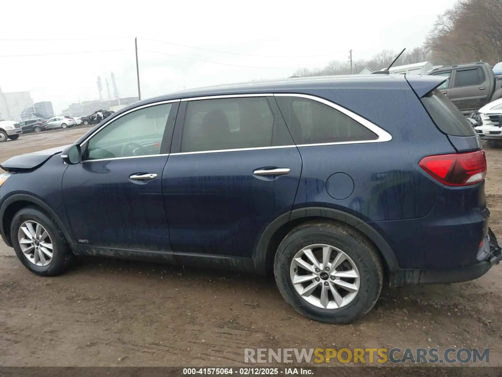 14 fotografías del automóvil dañado 5XYPGDA38LG679993 KIA SORENTO 2020
