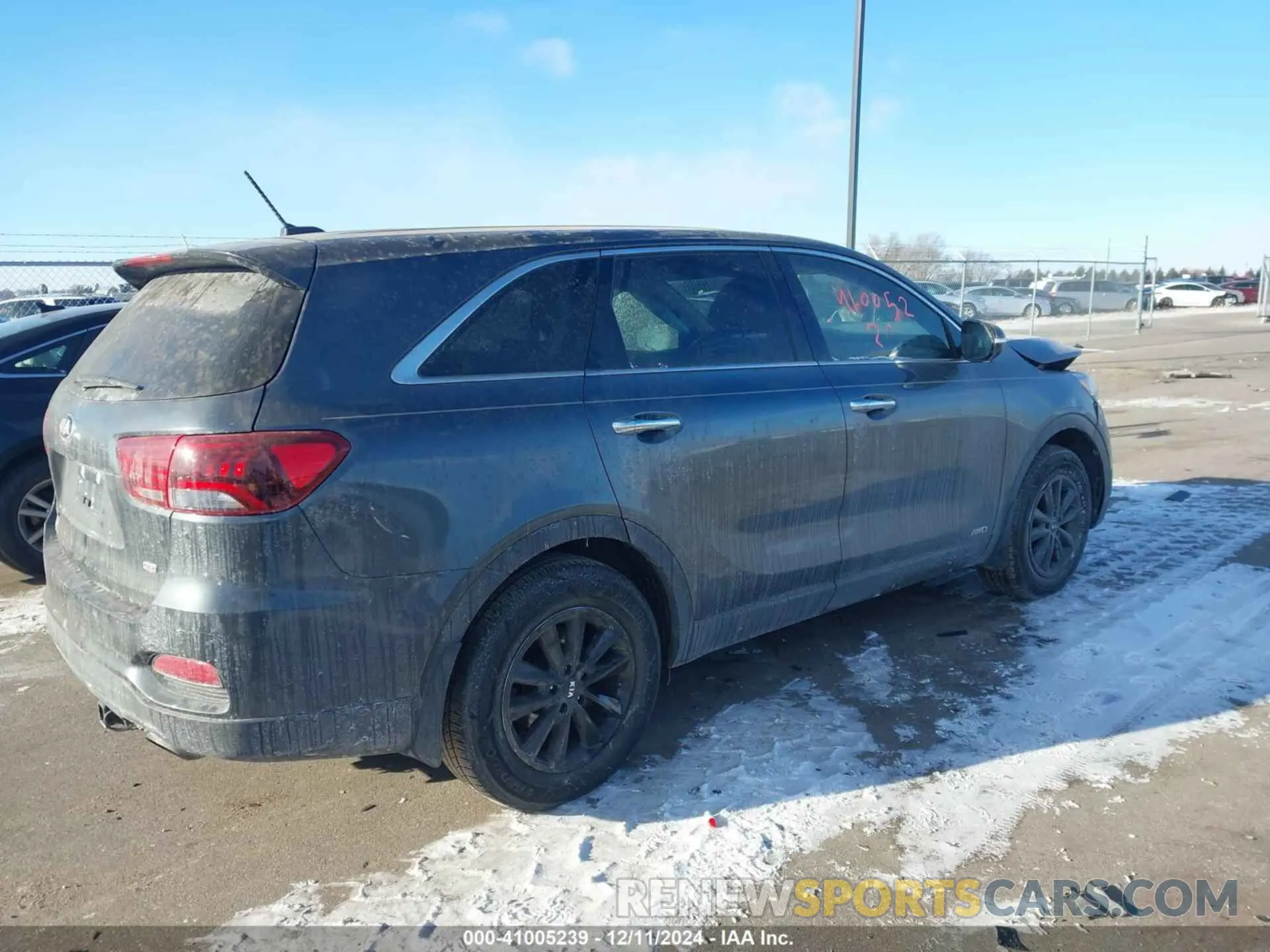 4 fotografías del automóvil dañado 5XYPGDA39LG664676 KIA SORENTO 2020