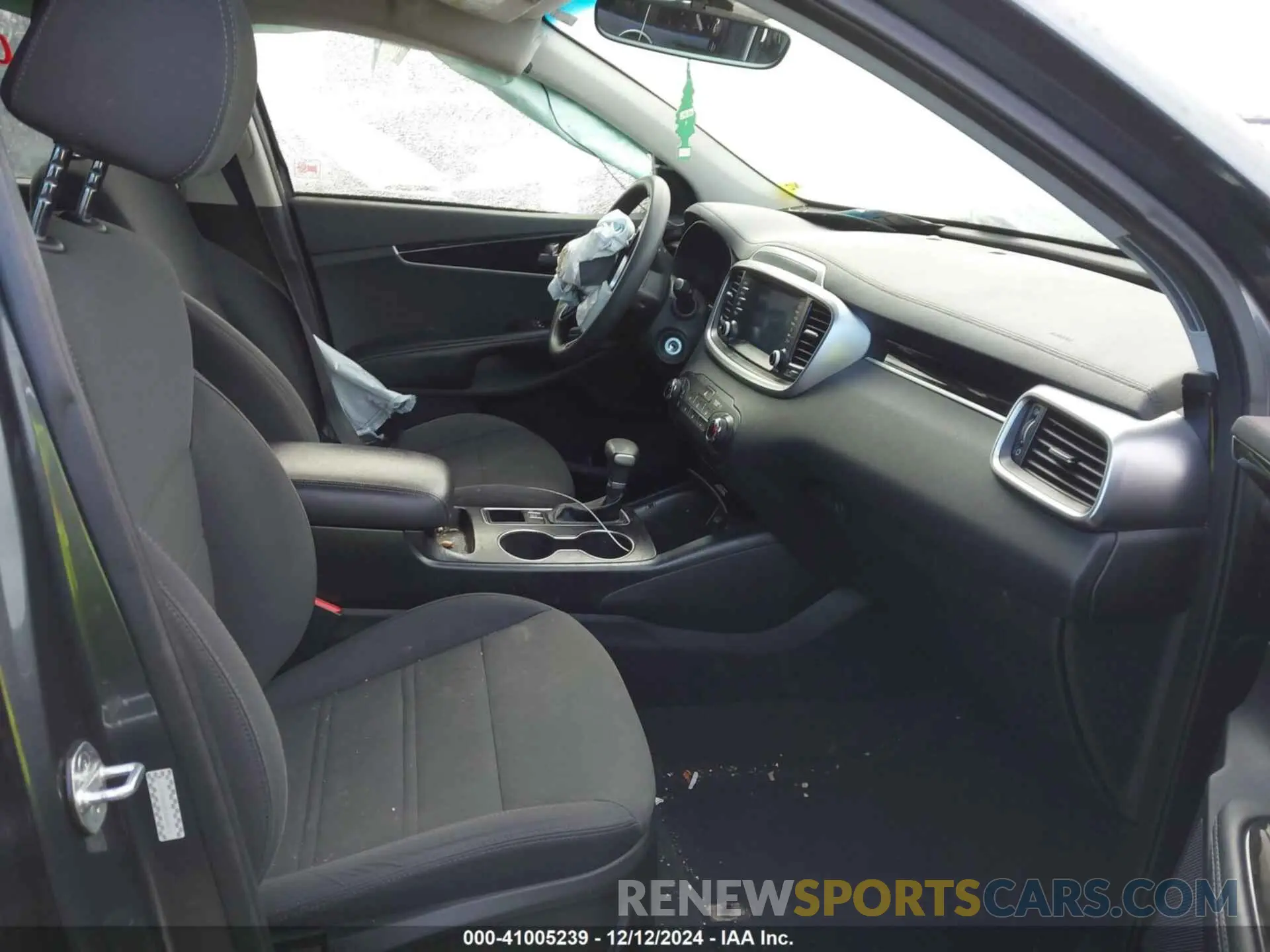 5 fotografías del automóvil dañado 5XYPGDA39LG664676 KIA SORENTO 2020