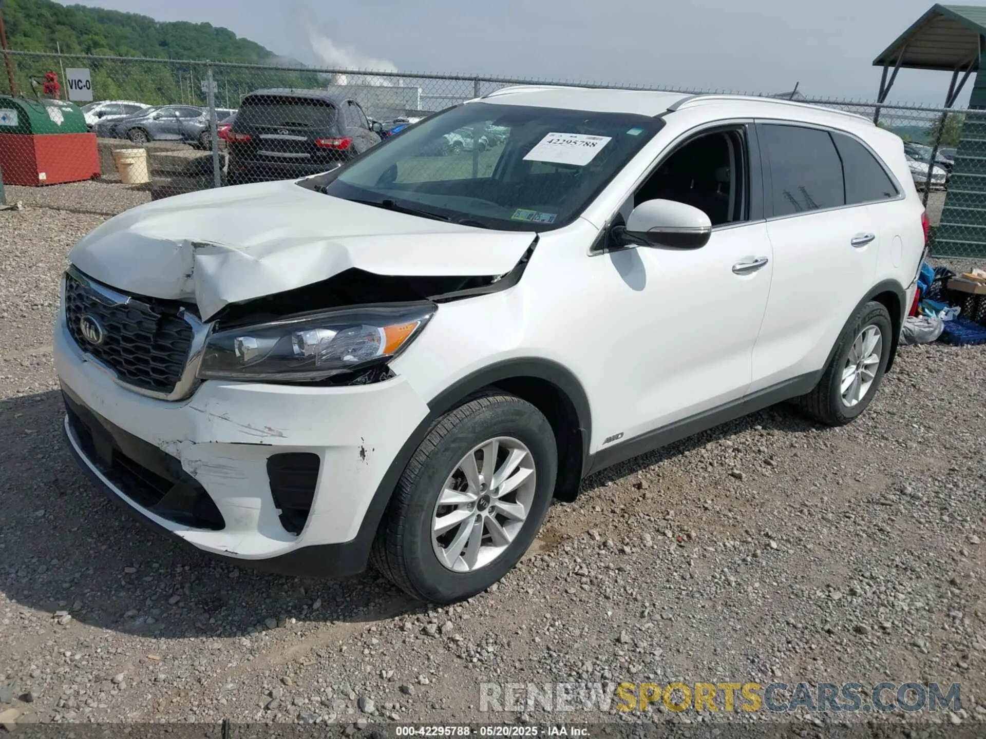 2 fotografías del automóvil dañado 5XYPGDA3XLG629029 KIA SORENTO 2020