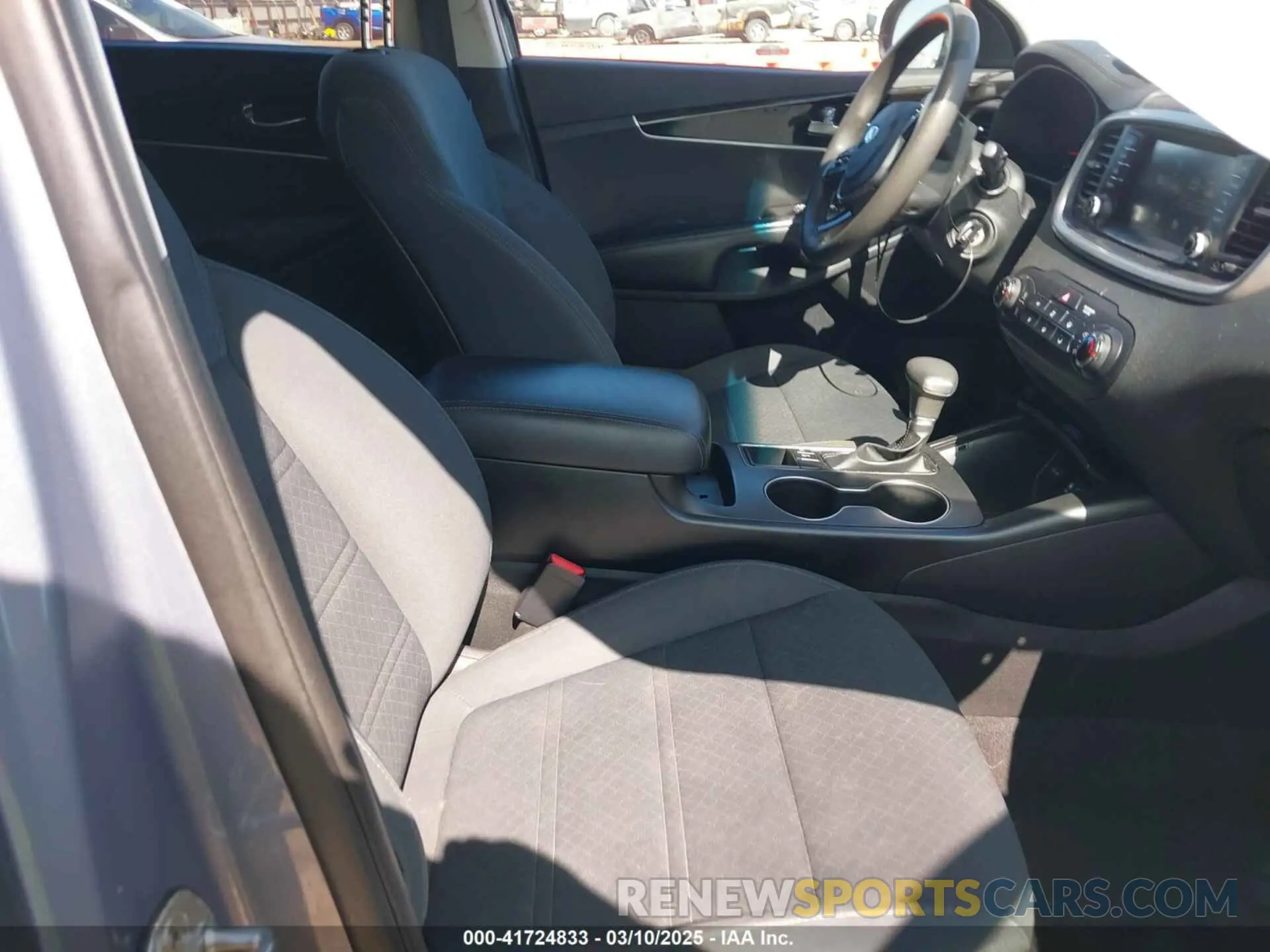 5 fotografías del automóvil dañado 5XYPGDA53LG612283 KIA SORENTO 2020