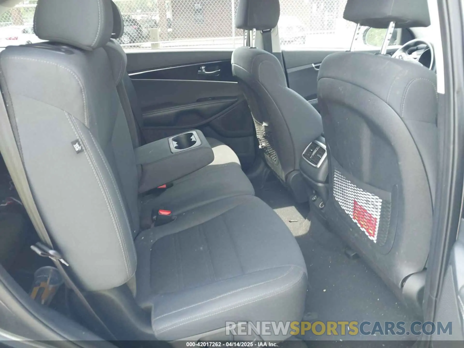 8 fotografías del automóvil dañado 5XYPGDA58LG618502 KIA SORENTO 2020