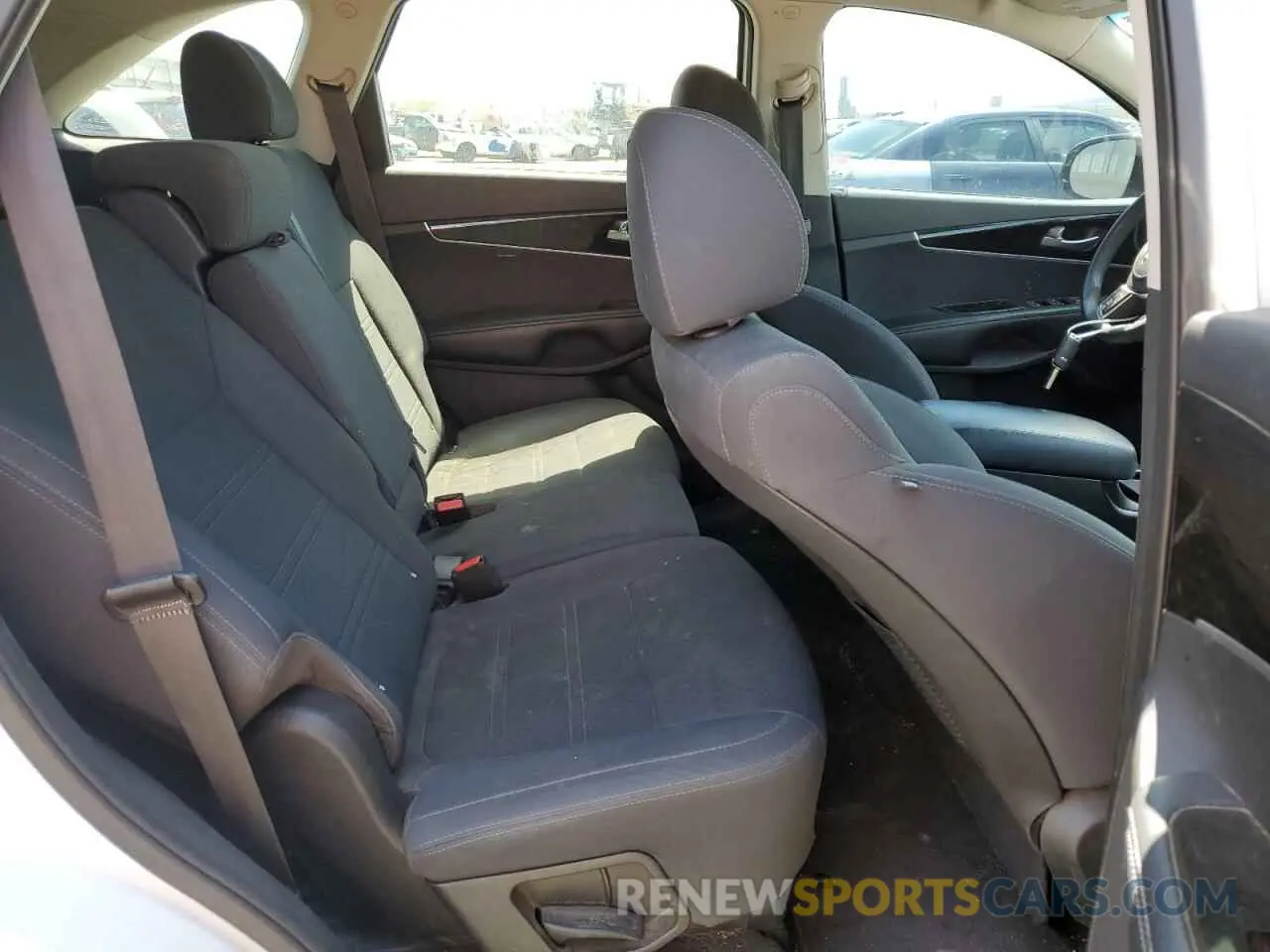 11 fotografías del automóvil dañado 5XYPGDA59LG619478 KIA SORENTO 2020