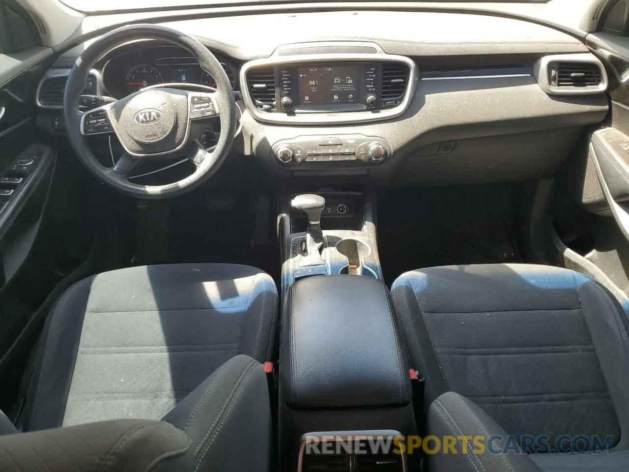 8 fotografías del automóvil dañado 5XYPGDA59LG619478 KIA SORENTO 2020