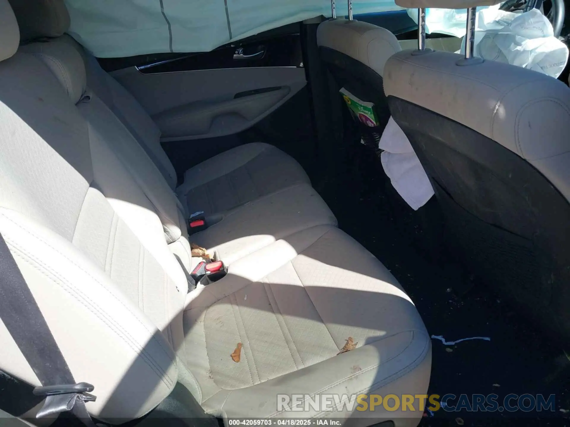 8 fotografías del automóvil dañado 5XYPGDA59LG684461 KIA SORENTO 2020